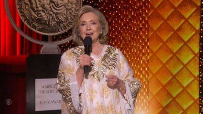 Hillary Clinton Gets Standing Ovation At Tony Awards & Delivers Message “On How Important It Is To Vote” - deadline.com - USA - New York
