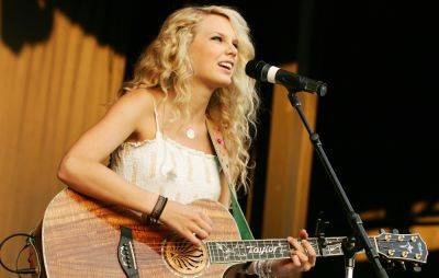 Signed copy of early Taylor Swift recording fetches over $12,000 at auction - www.nme.com - London - Miami - Canada - New Orleans - Dublin - parish Orleans - city Indianapolis