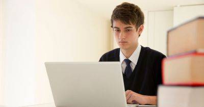 Move to increase online learning in West Dunbartonshire slammed by union rep - www.dailyrecord.co.uk - Scotland - Beyond