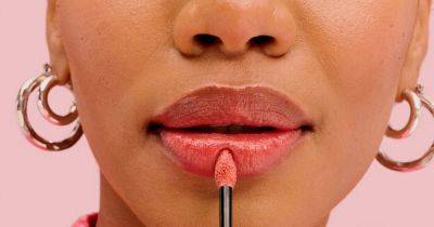 Shoppers 'obsessed' with new plumping lip tint that 'moisturises for 8 hours' - www.ok.co.uk