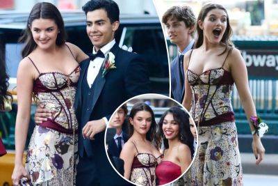 Suri Cruise, 18, dolls up for high school prom after revealing college plans - nypost.com - New York - Pennsylvania - city Pittsburgh, state Pennsylvania