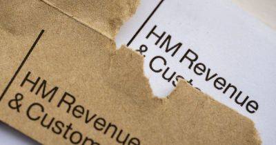 HMRC brown envelopes are being sent to 210,000 people owed over £5000 after pension error - www.manchestereveningnews.co.uk