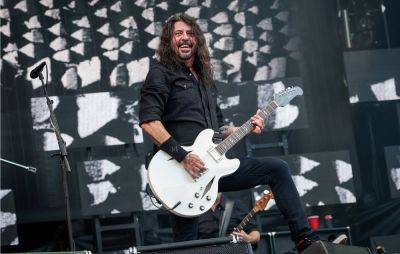 Watch Taylor Hawkins’ son Shane join Foo Fighters on stage at London Stadium show - www.nme.com - Britain