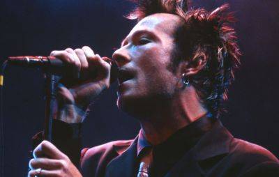 Scott Weiland’s widow sheds light on his death: “He didn’t overdose” - www.nme.com