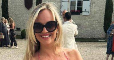 Coronation Street's Tina O'Brien suggests new relationship for Sarah as she stuns in previously unseen co-star snap - www.manchestereveningnews.co.uk - Britain - Jordan - Charlotte, Jordan