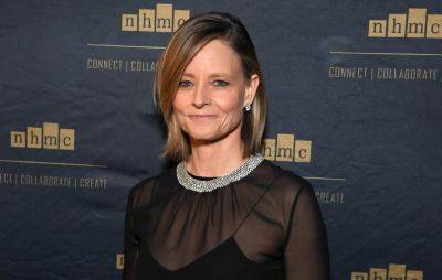 Jodie Foster says man brought gun to her college play after Ronald Reagan assassination attempt - www.nme.com - Washington