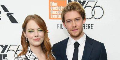 Joe Alwyn Discusses His 'Kinds of Kindness' Intimate Scene With Emma Stone - www.justjared.com