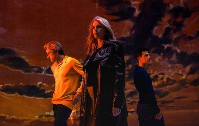 Listen to London Grammar’s pulsing new single ‘Into Gold’ - www.nme.com