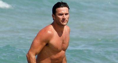 Scott Eastwood Goes Shirtless for Day at the Beach in Italy - www.justjared.com - USA - Italy - county Scott - Ohio - city Beirut