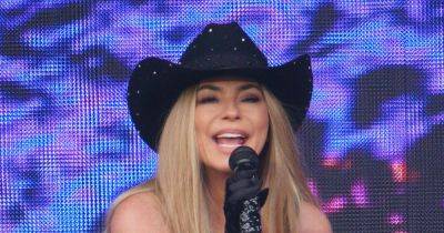 Glastonbury 2024 viewers say Shania Twain's 'not old enough' as she dons cowboy hat for Legends performance - www.manchestereveningnews.co.uk