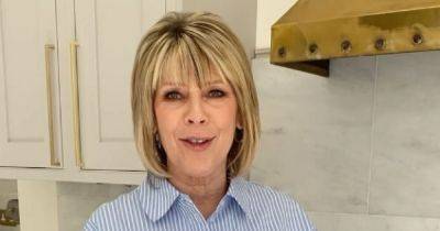 Ruth Langsford says 'I don't see it' as she hits back at fans' comment as she distances herself from Eamonn Holmes split - www.manchestereveningnews.co.uk