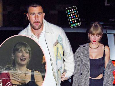 Taylor Swift Fans Go WILD After Travis Kelce's Lock Screen Proves He's SO IN LOVE! - perezhilton.com - county Bay - Singapore - city Singapore - county Love