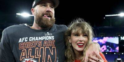 Jason Kelce Reveals Whether Travis Kelce Has Changed After Taylor Swift Relationship - www.justjared.com - county Andrew - city Santino, county Andrew